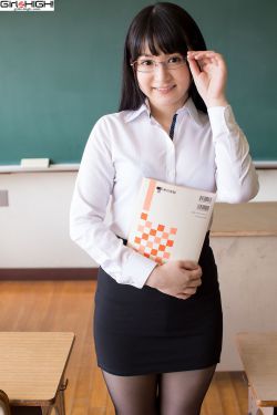 暴风雨湿衣女教师在线观看